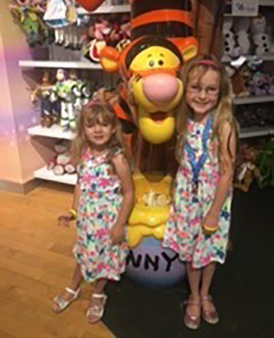 Disney Cardmember Photo with Tigger