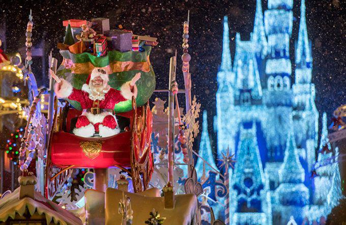 Mickey's Once Upon a Christmastime Parade | Disney® Credit Cards