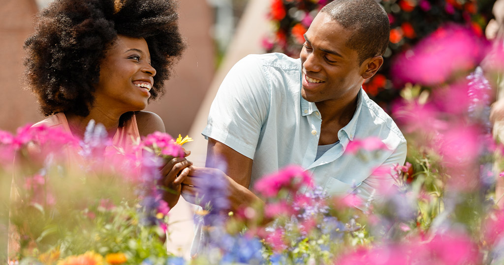 Couple enjoying Disney Flower and Garden Festival