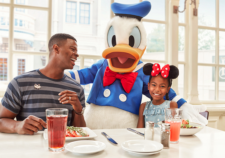 4 Ways to Use Your Disney New Cardmember Bonus | Disney Rewards