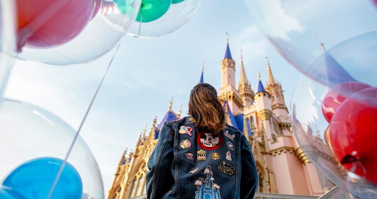 10 Ways to Save on Your <em>Walt Disney World</em><sup>&reg;</sup> Resort Vacation