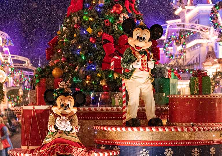 Why the Disney® Visa® Credit Card is a Holiday Must-Have | Disney Rewards