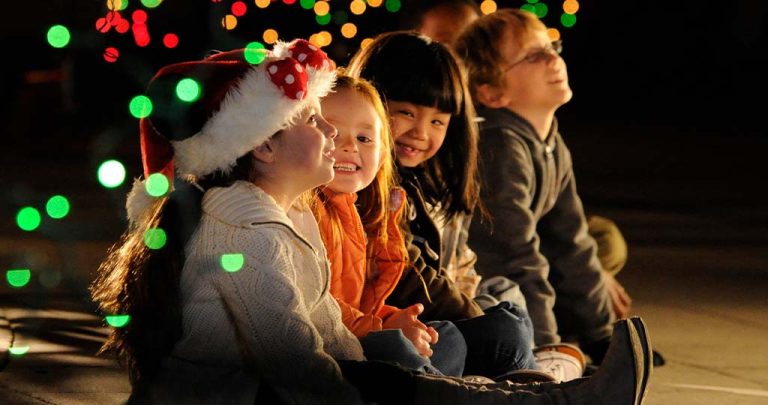 Meet the Holiday Storytellers at the EPCOT<sup>&reg;</sup> International Festival of the Holidays