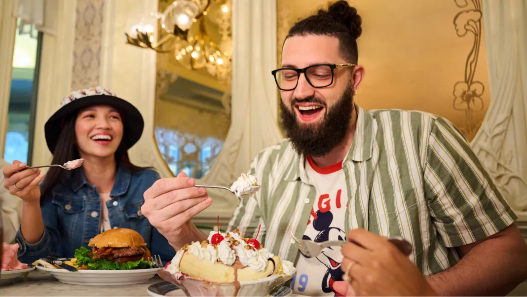 Rewards-Dollars_blade_friends-dining-icecream-sundae