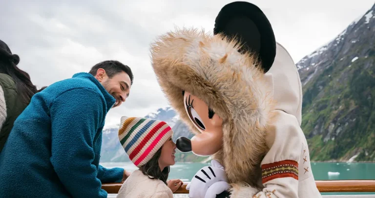 7 Reasons Why the Disney<sup>&reg;</sup> Visa<sup>&reg;</sup> Credit Card is Worth It