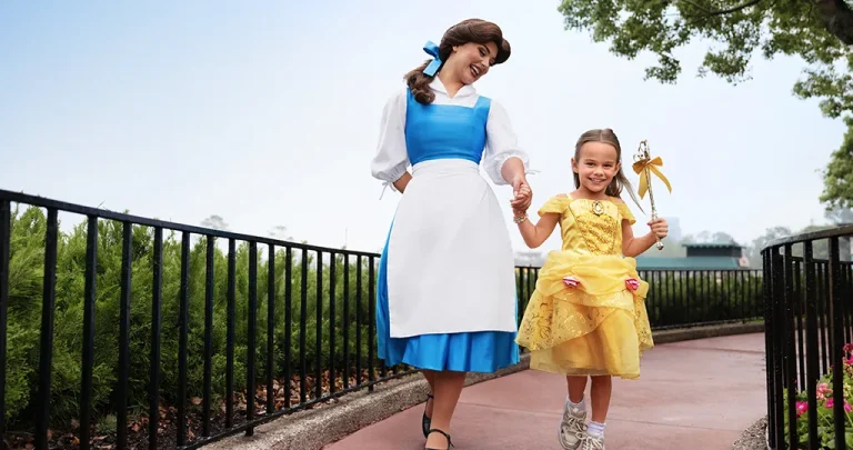 A Review of Everything You Should Know About the Disney<sup>&reg;</sup> Visa<sup>&reg;</sup> Credit Cards