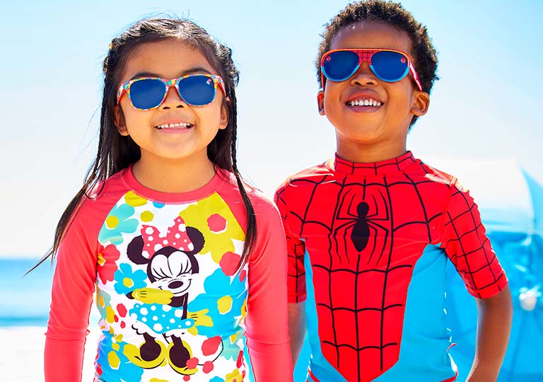 two kids with sunglasses