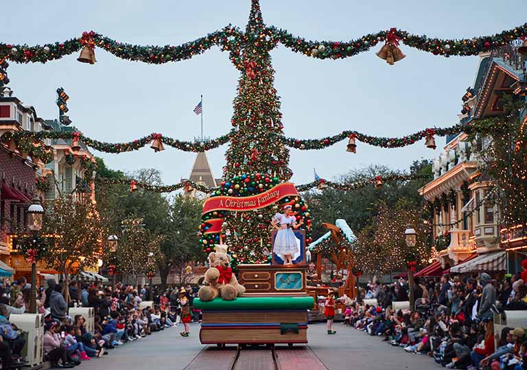 A Christmas Fantasy Parade