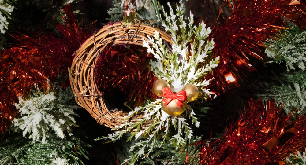 Minnie Mouse Wreath Ornament