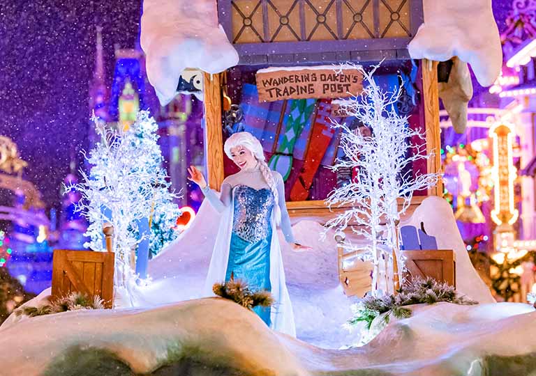 Elsa at Watch Mickey's Once Upon a Christmastime Parade