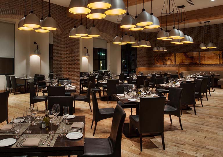 Ultra-cheesy pizza: Quattro Formaggi at Il Mulino