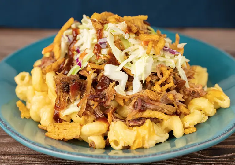 Baked Macaroni & cheese with pulled pork 