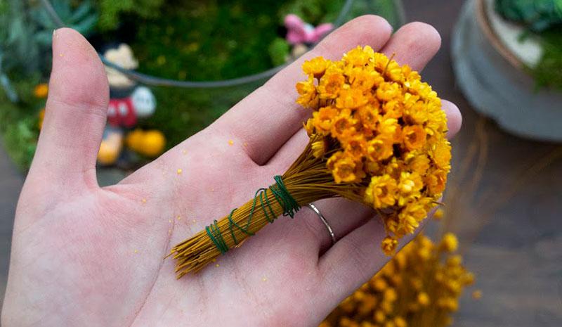 Mickey Shaped Flower DIY Step 3