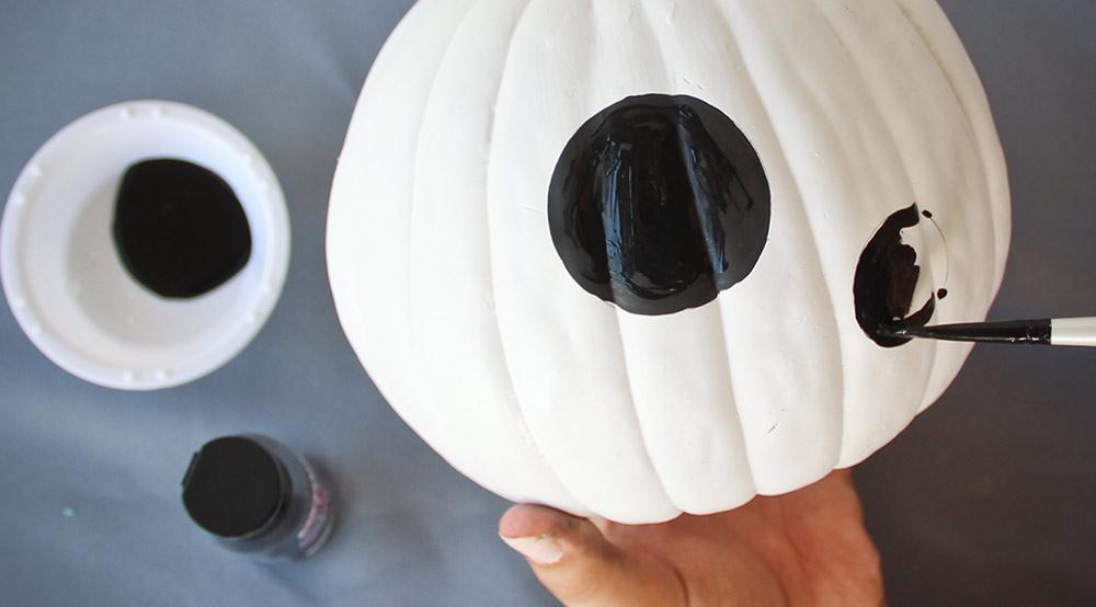 Pumpkin Decorating: 3 Disney Halloween How-Tos | Disney® Credit Cards